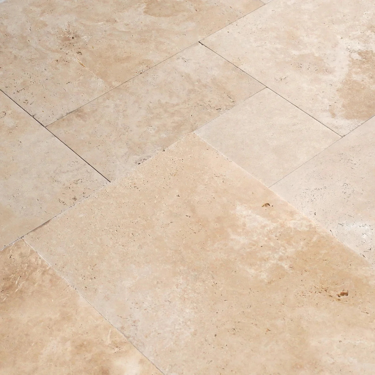 Ivory Premium Travertine Frenche Pattern