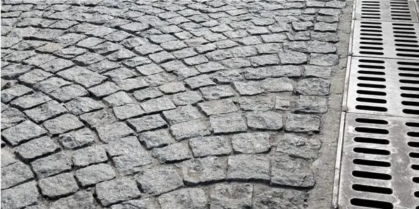 From Functionality to Style: Know It All About Granite Cobblestone Edging in Driveways